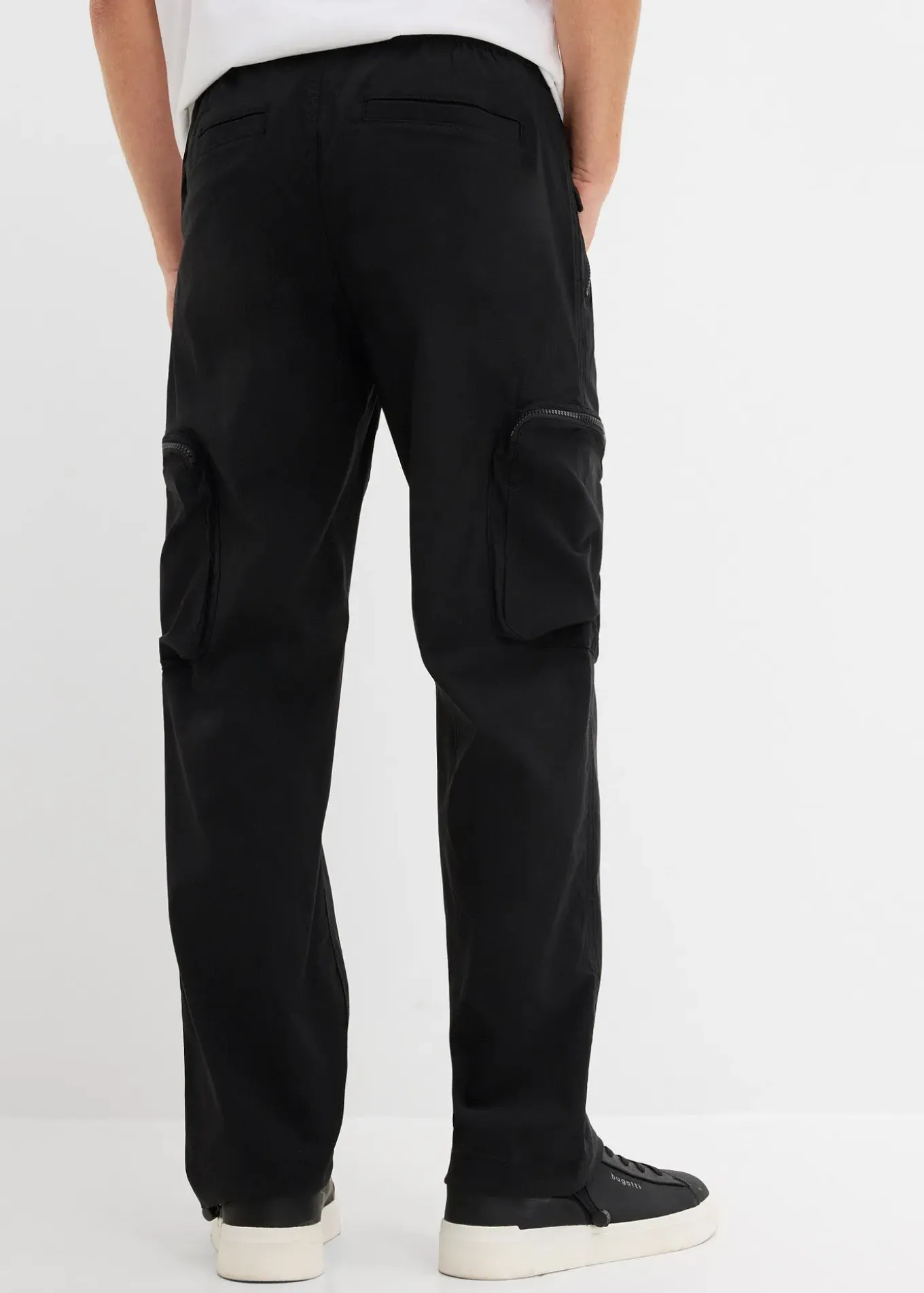 Pantalon droit très extensible à poches cargo zippées, regular