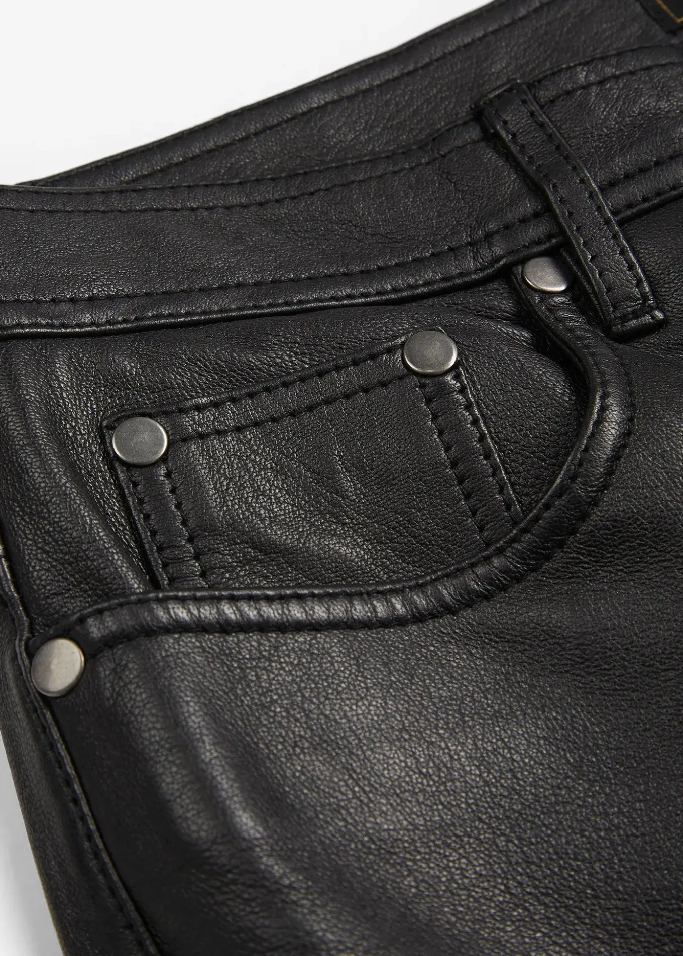 Pantalon en cuir d’agneau nappa