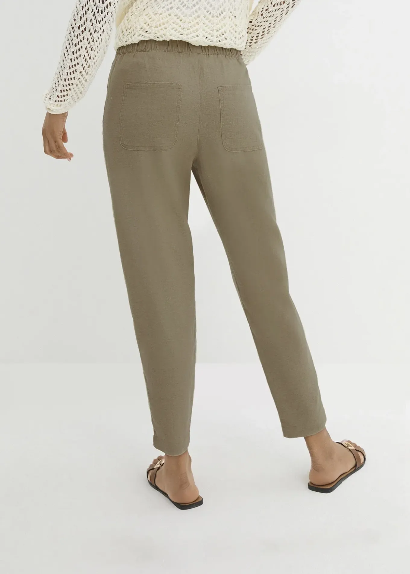 Pantalon en lin majoritaire avec empiècement de dentelle sur le côté, longueur cheville