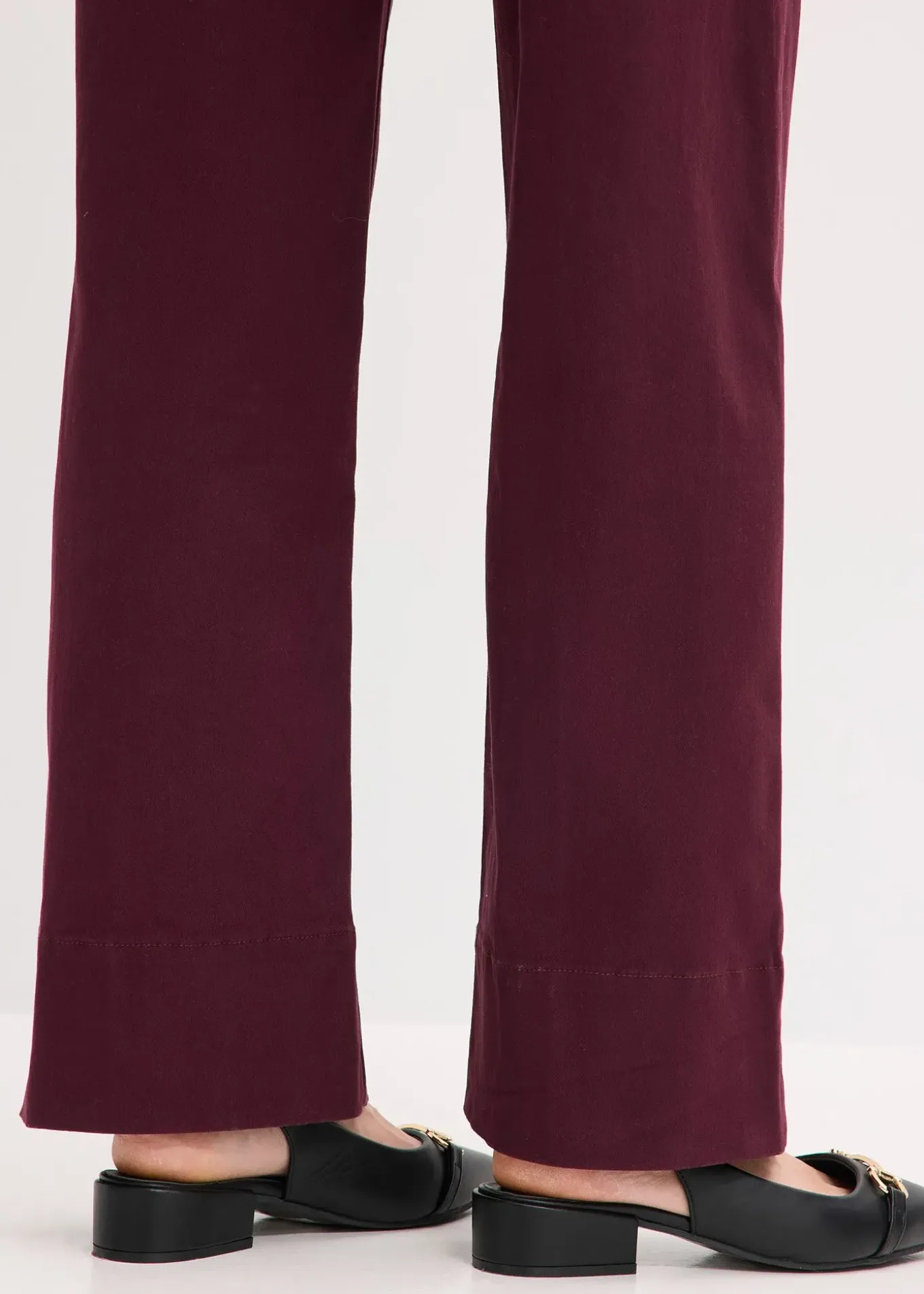 Pantalon en twill avec passepoil et poches raglan
