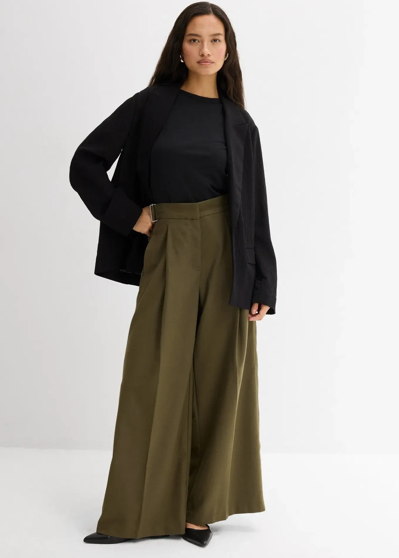 Pantalon en viscose mélangée avec boucles latérales