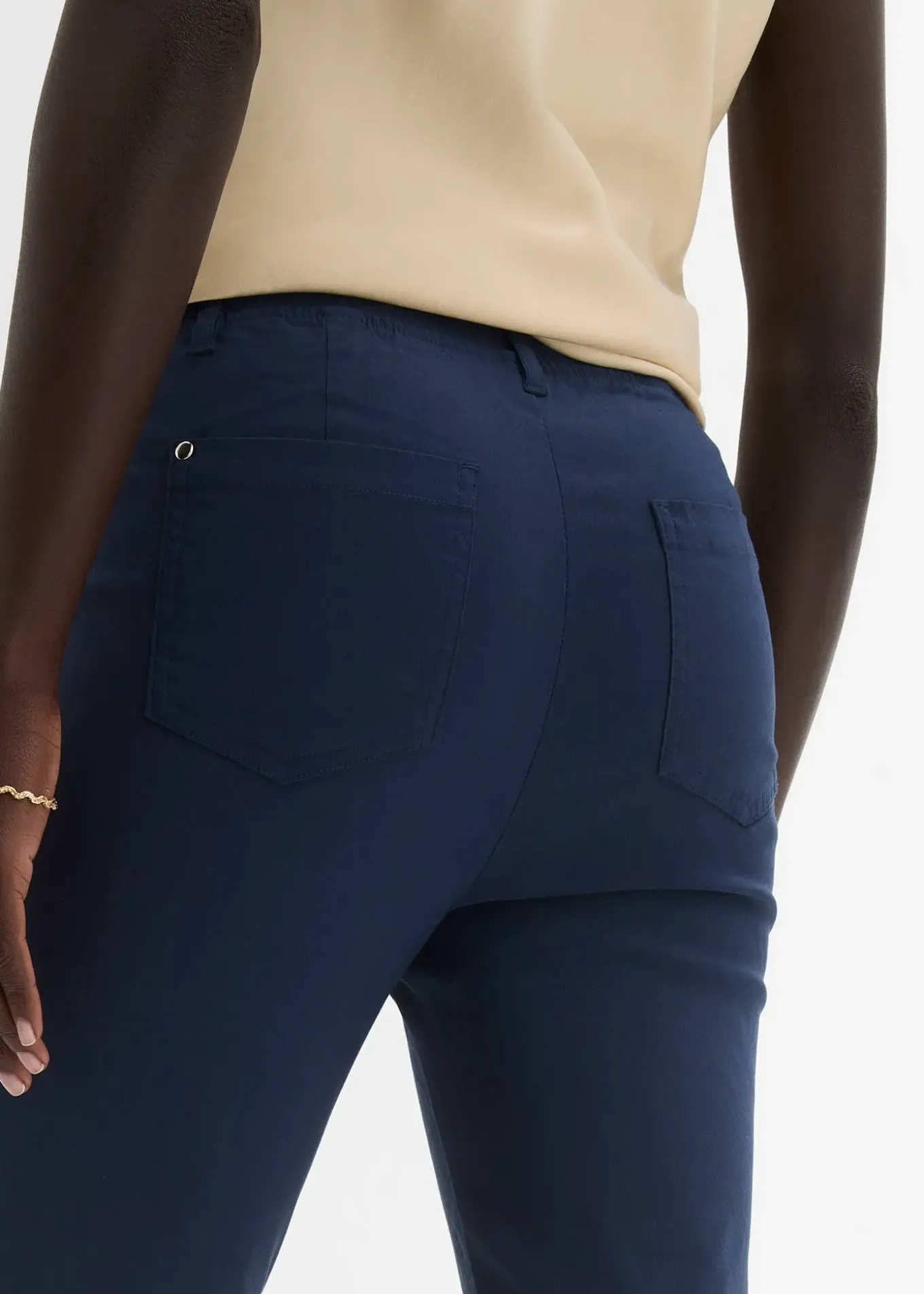 Pantalon extensible à taille entièrement élastiquée