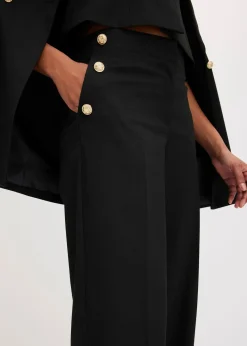 Pantalon large à pinces et boutons décoratifs