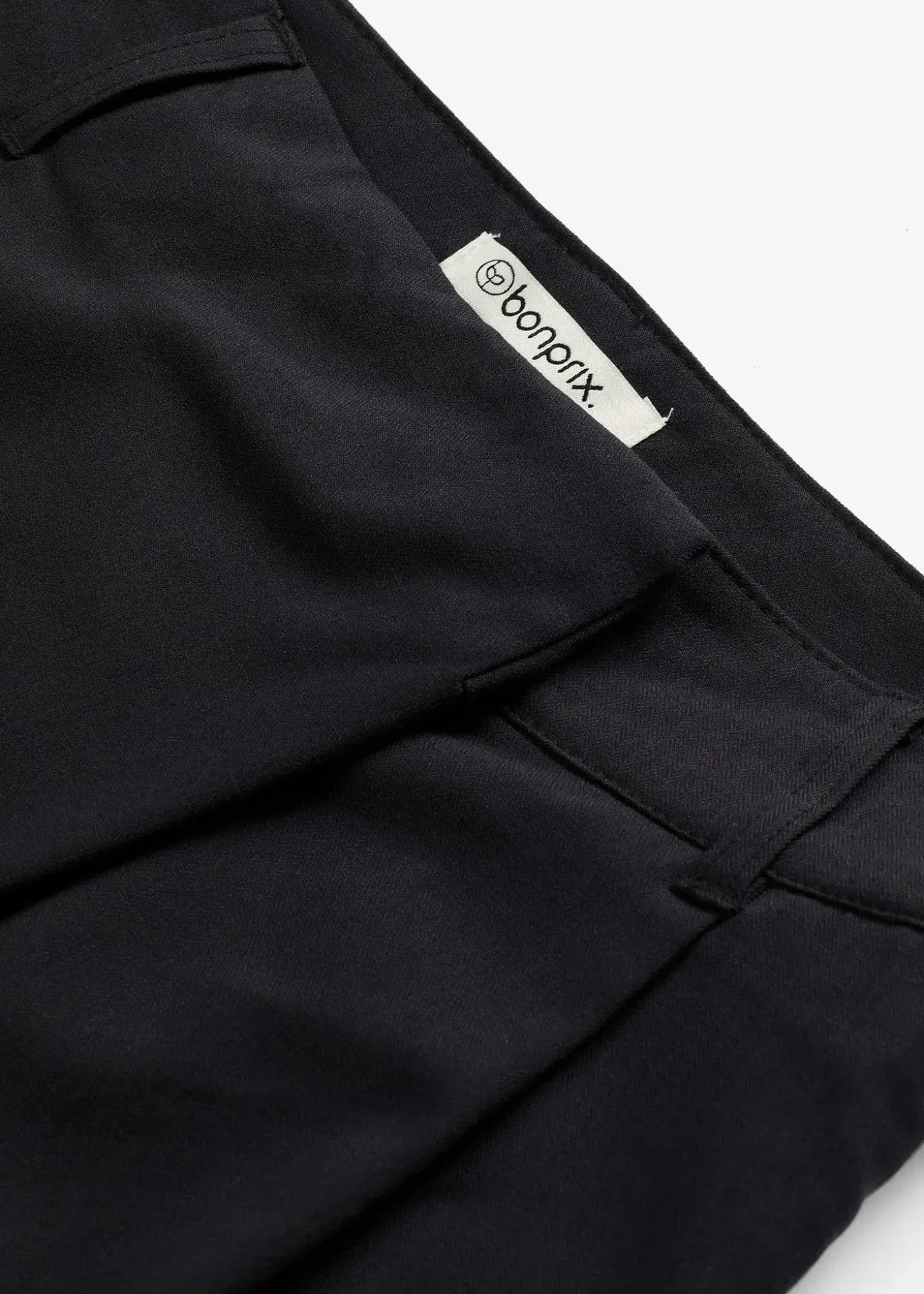 Pantalon large à pinces et fermeture croisée