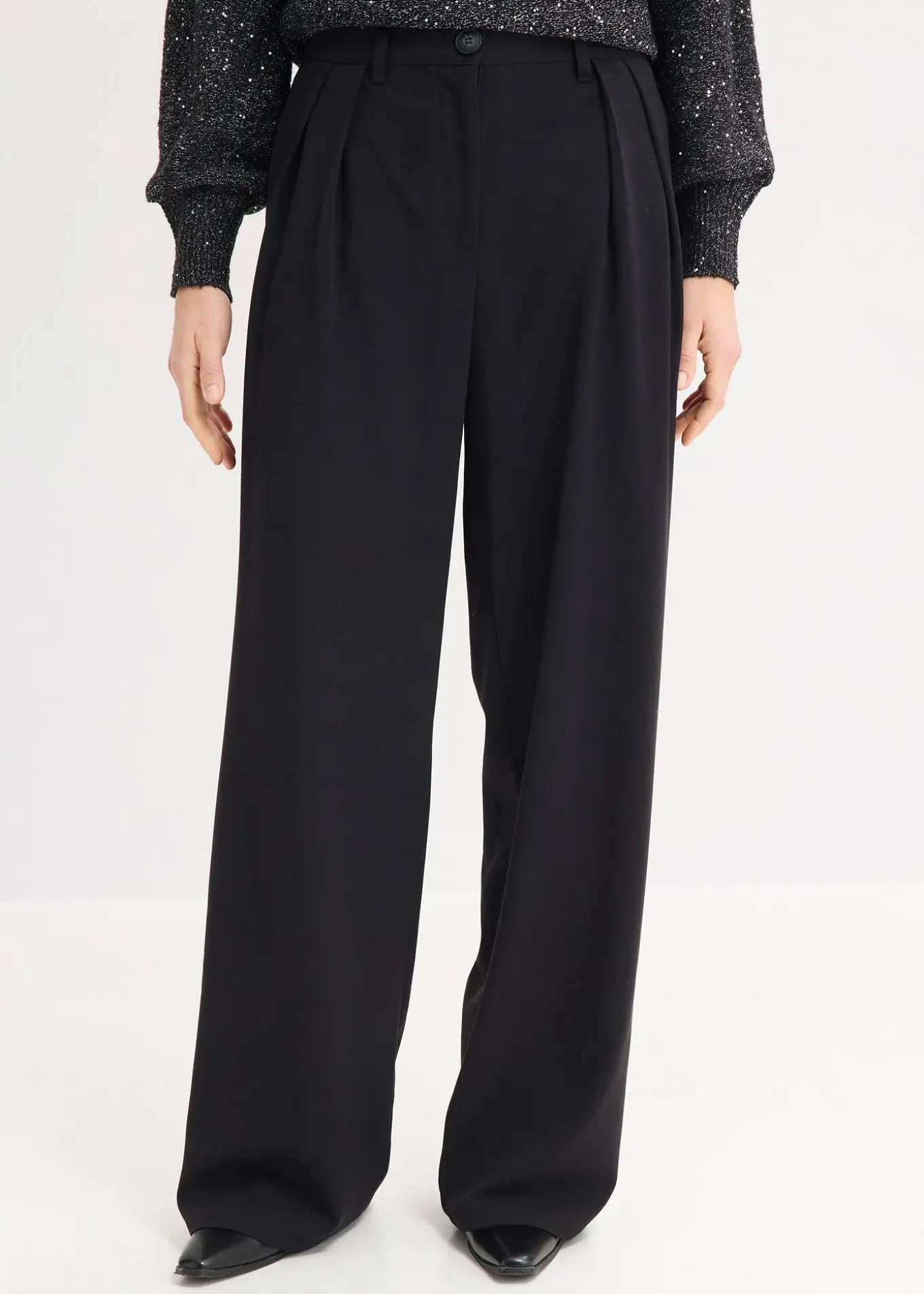 Pantalon large à pinces et taille élastiquée