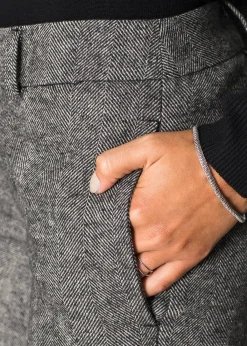 Pantalon large à pinces, taille courte