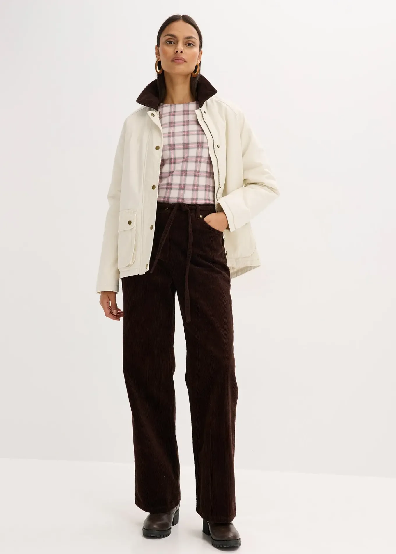 Pantalon large en velours côtelé avec ceinture à nouer