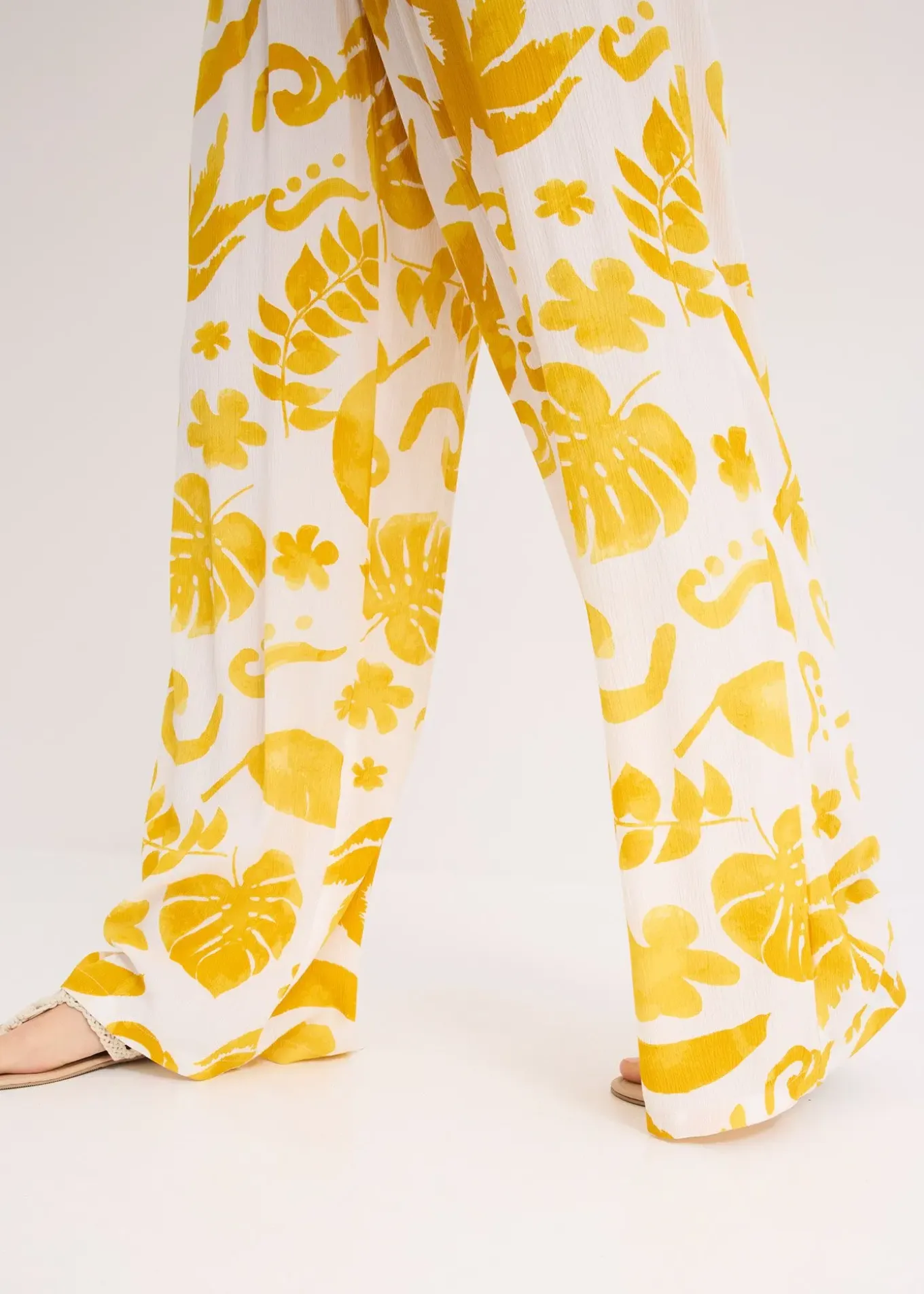 Pantalon large en viscose texturée