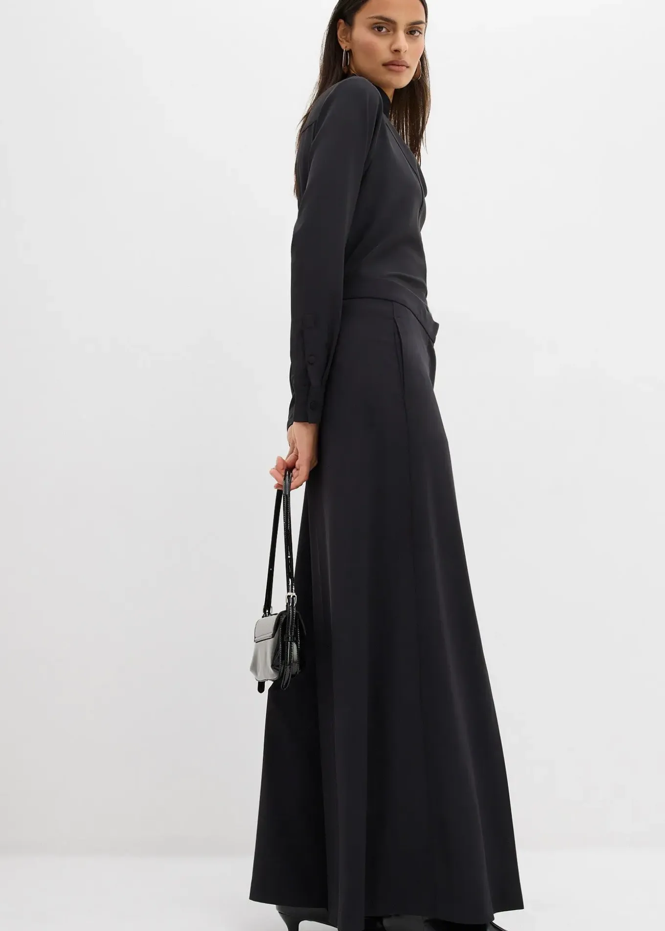 Pantalon large et fluide avec taille élastiquée