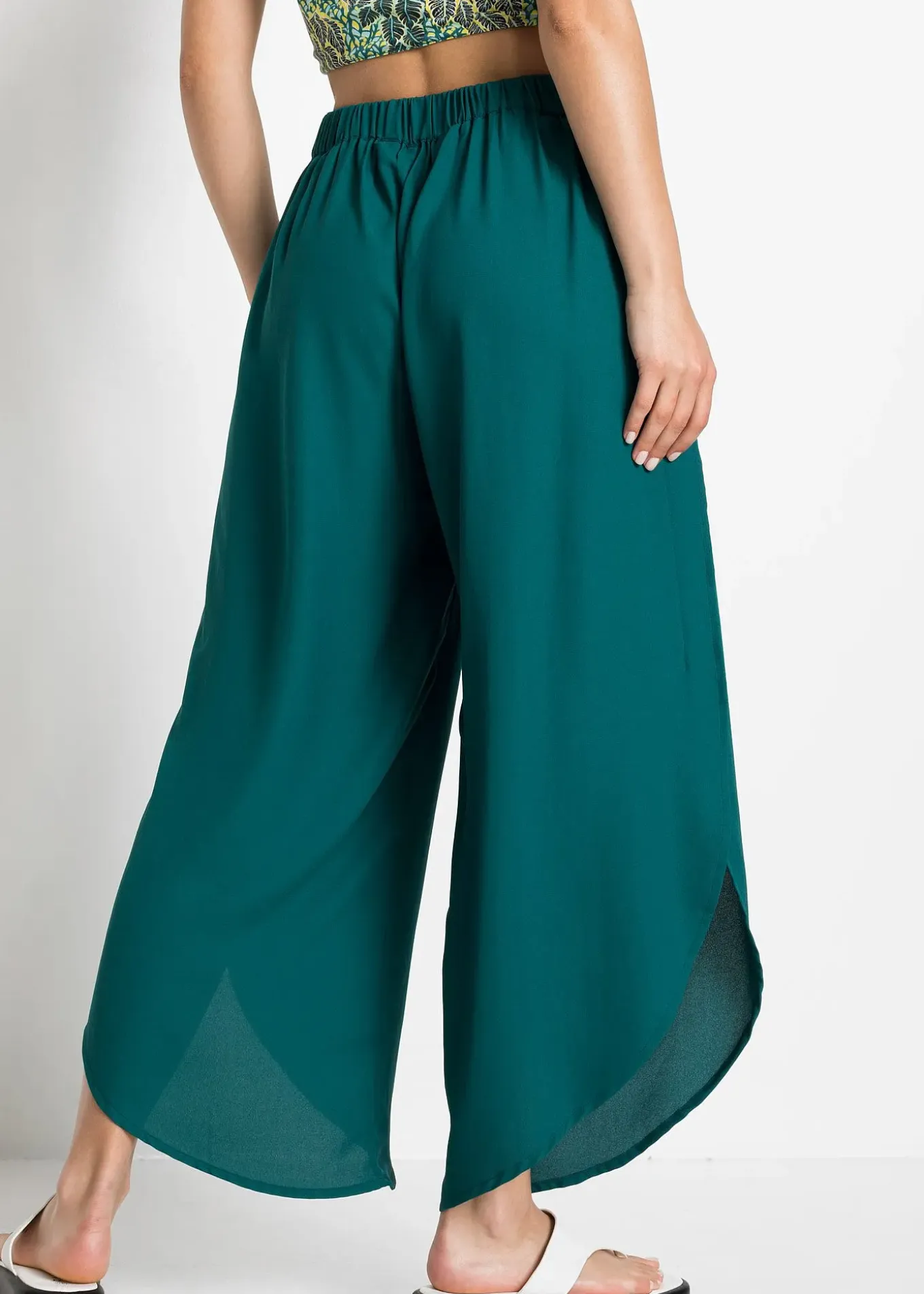 Pantalon palazzo fendu sur les côtés