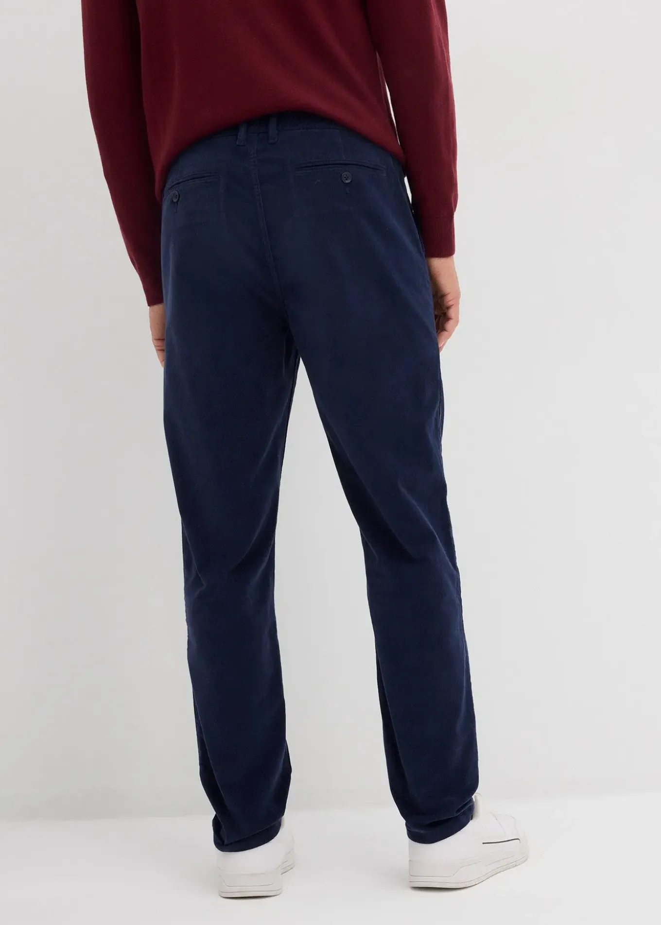 Pantalon regular en velours côtelé de coton extensible, fuselé