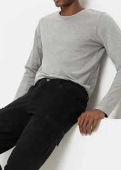 Pantalon slim extensible, jambes droites, avec poches cargo