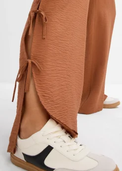 Pantalon taille élastiquée avec nouettes