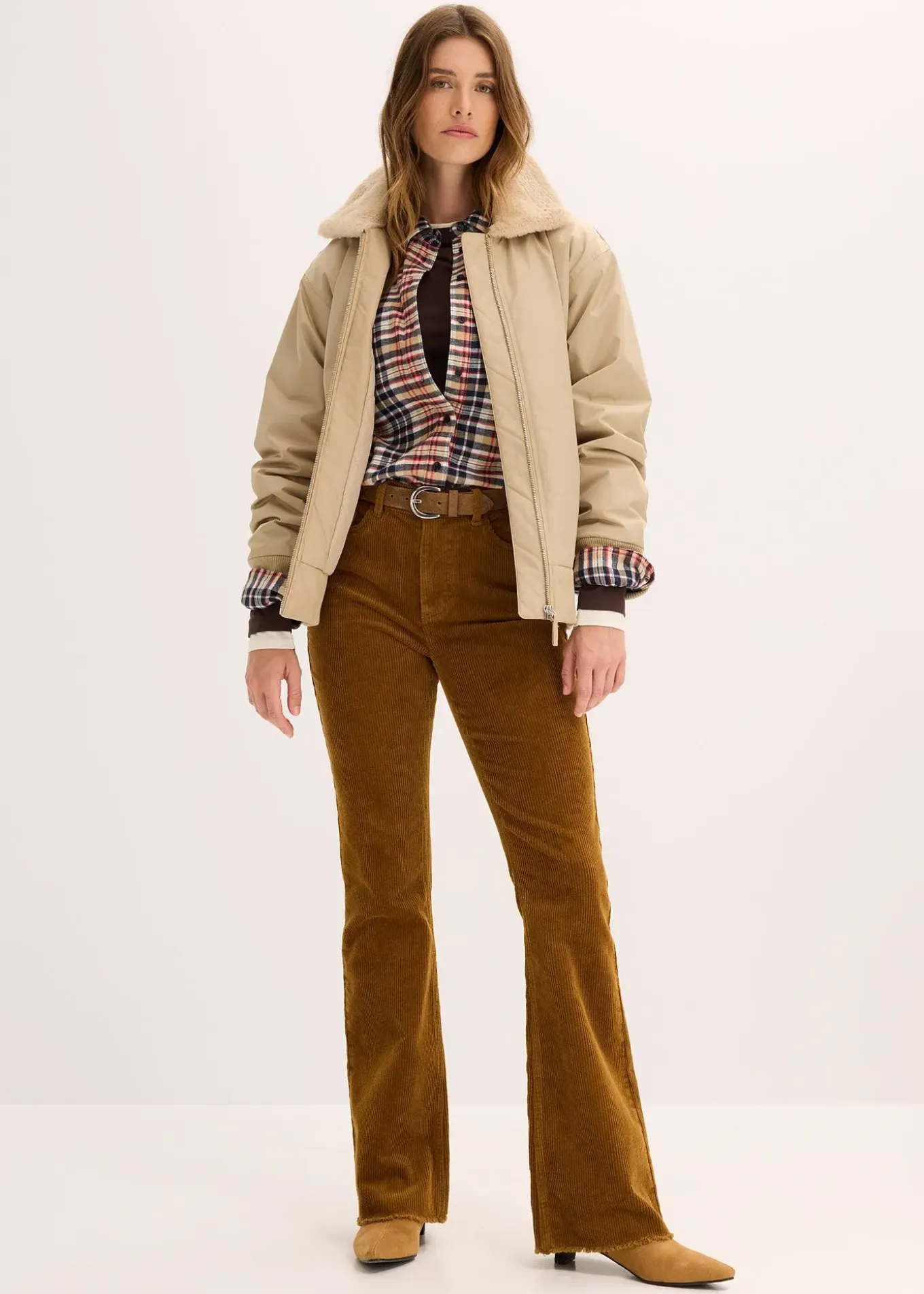 Pantalon évasé en velours côtelé