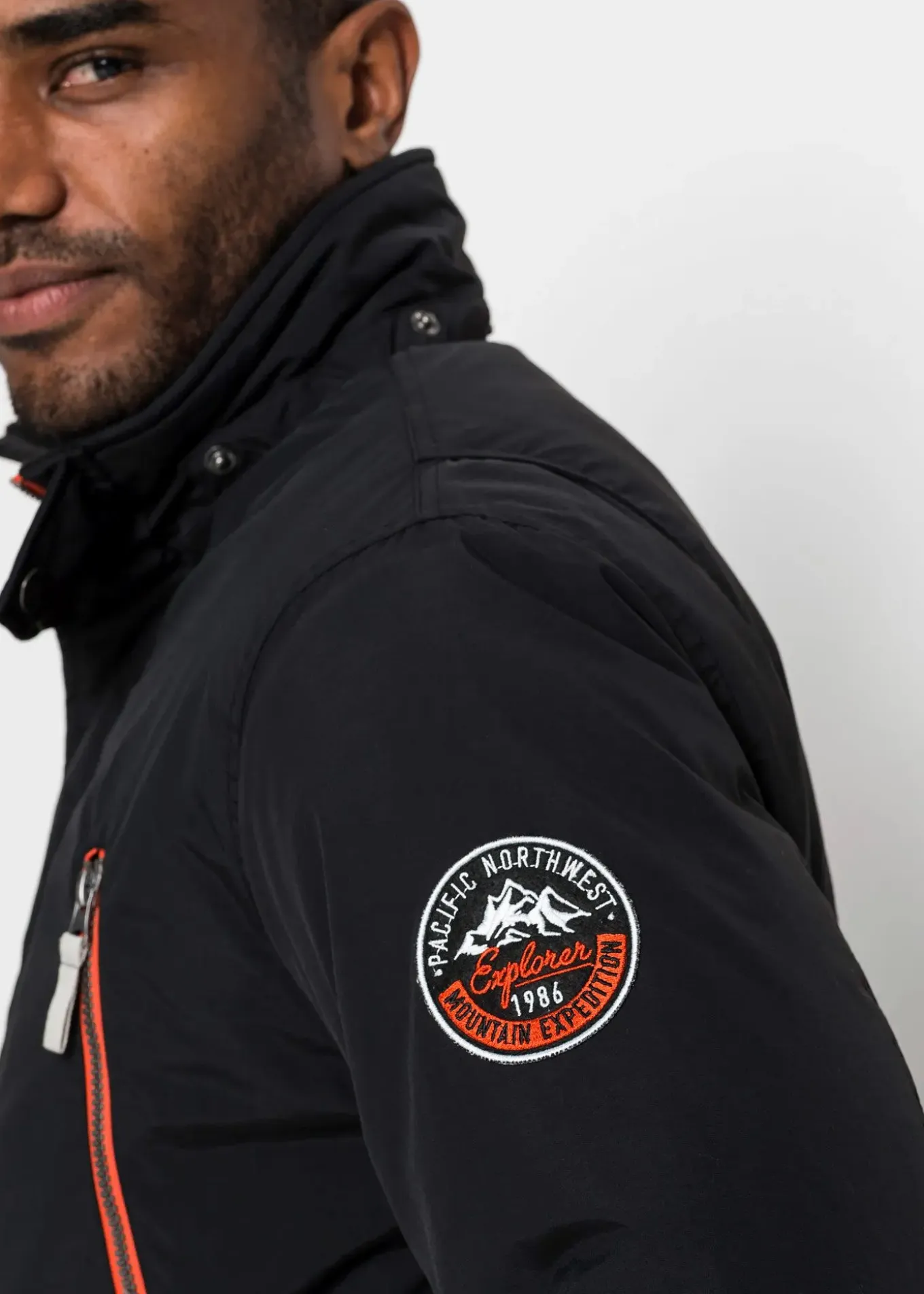 Parka d’hiver déperlante à capuche amovible