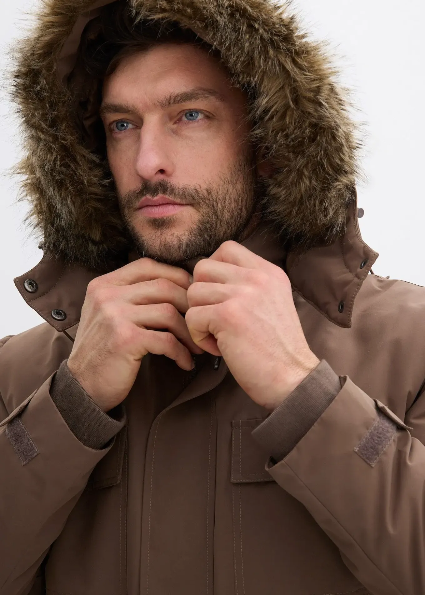 Parka rembourrée avec doublure polaire et capuche amovible