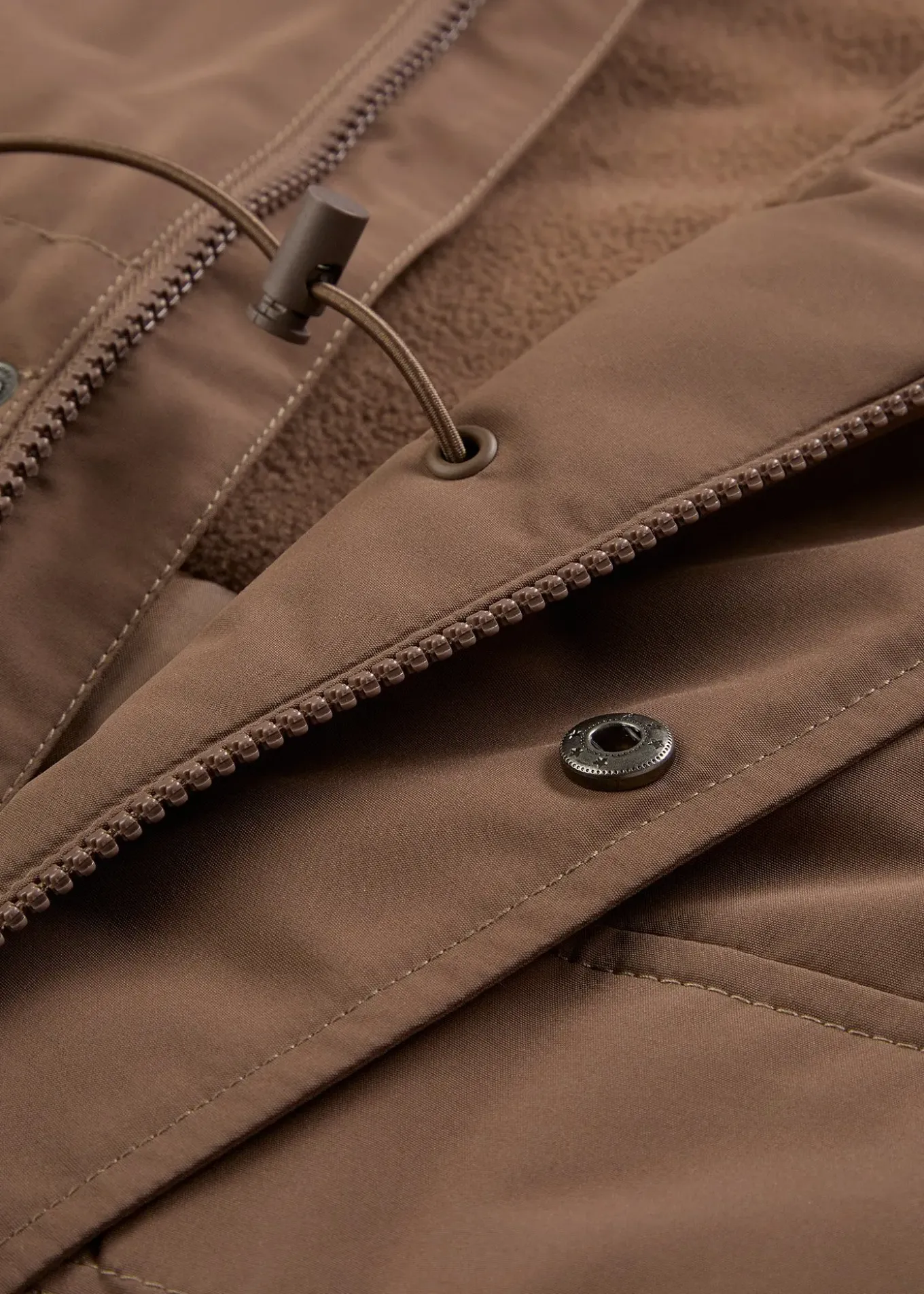 Parka rembourrée avec doublure polaire et capuche amovible