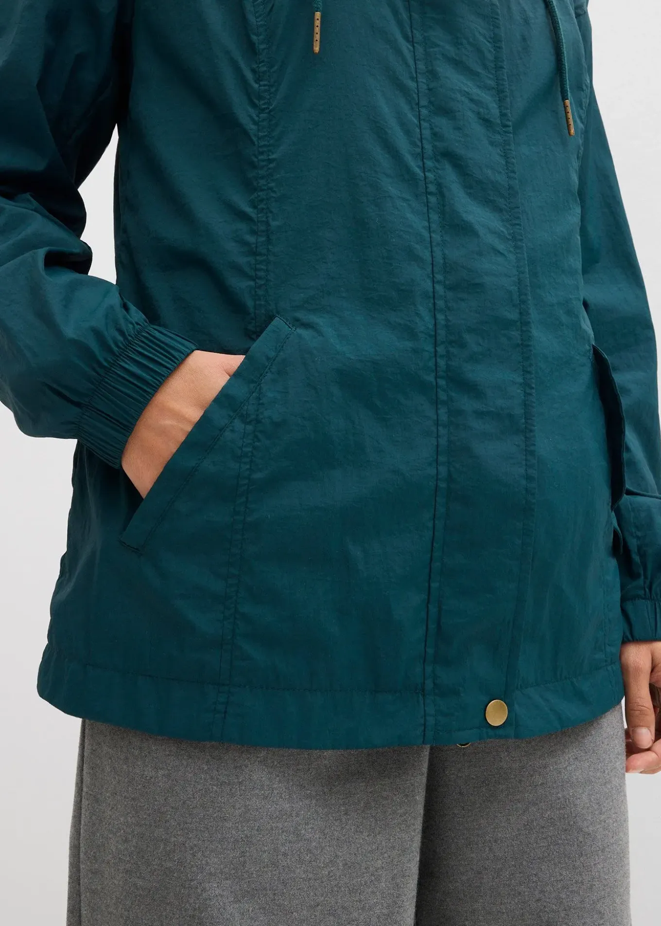 Parka très légère pour la mi-saison