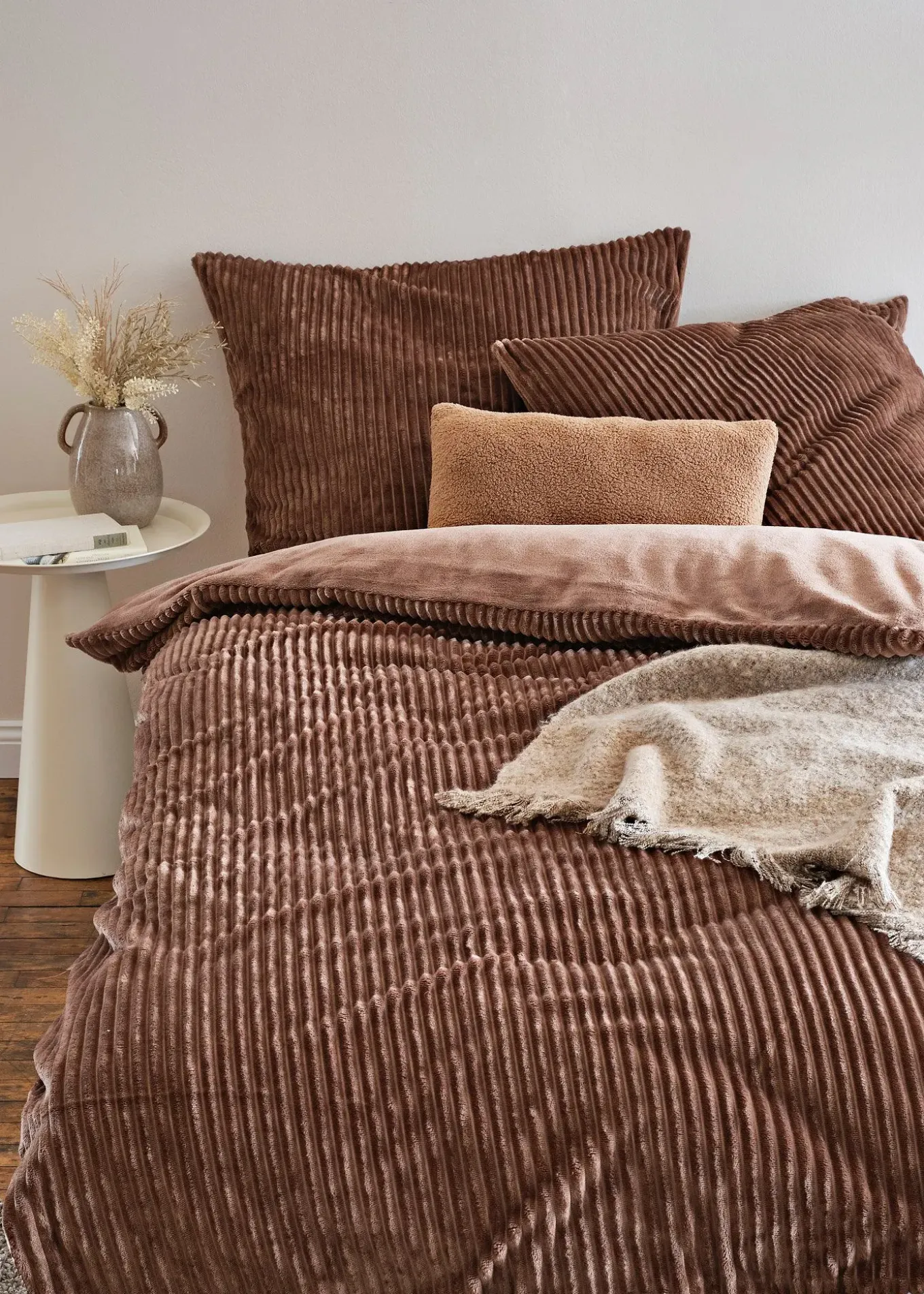 Parure de lit réversible et côtelée toucher cachemire
