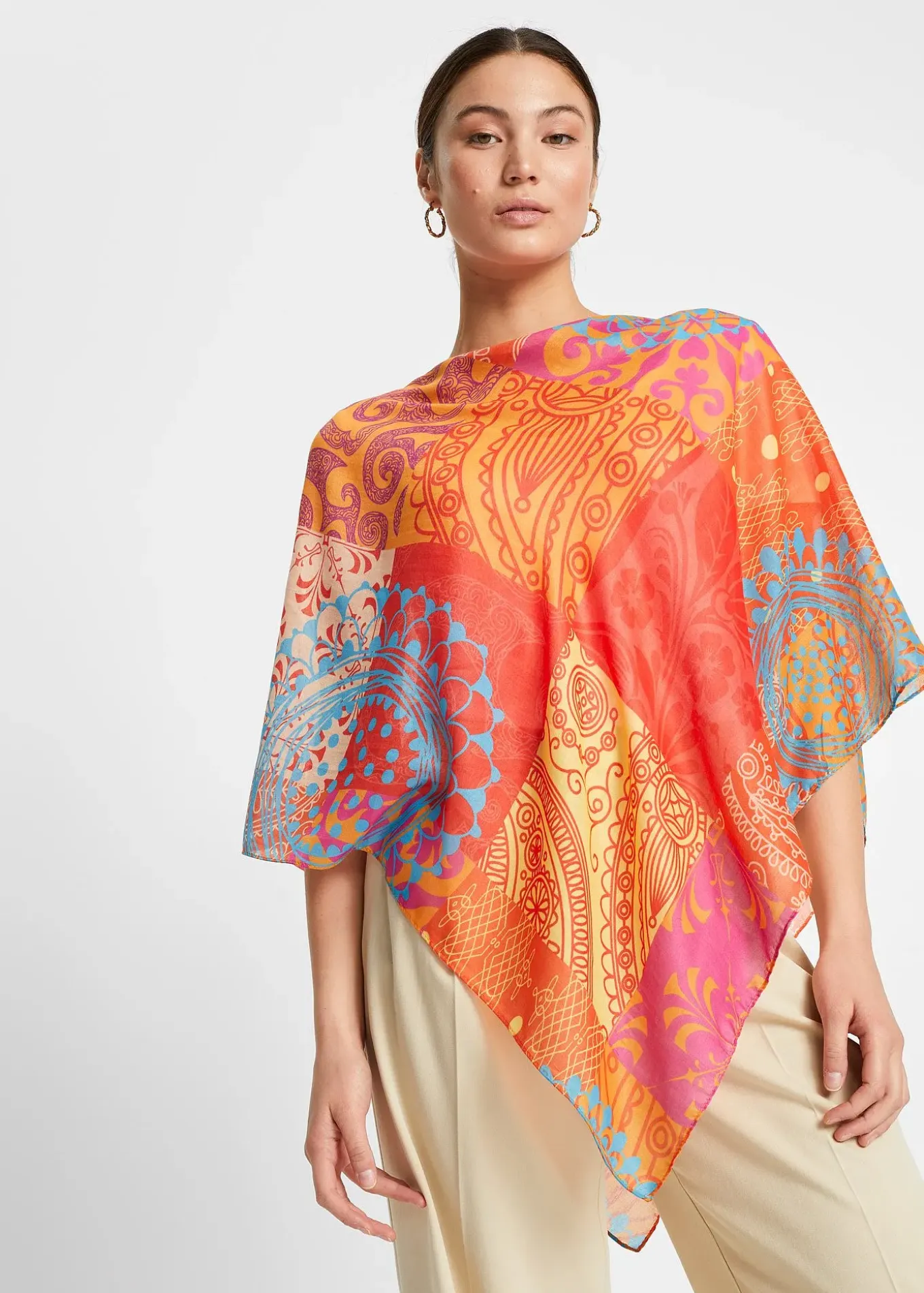 Poncho en matière fluide