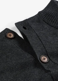 Pull à boutonnage asymétrique