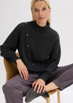 Pull à boutonnage asymétrique