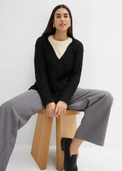 Pull à capuche et base asymétrique