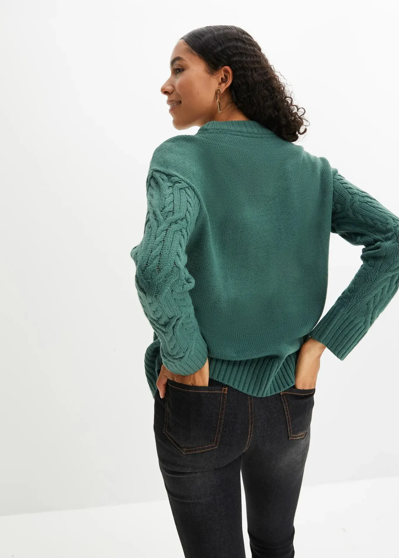 Pull à col rond avec motif torsadé