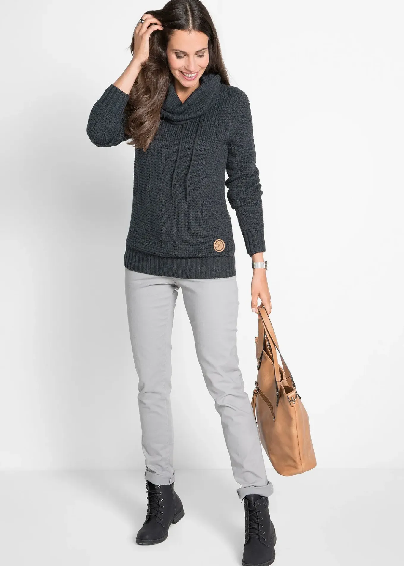 Pull à col roulé avec cordons