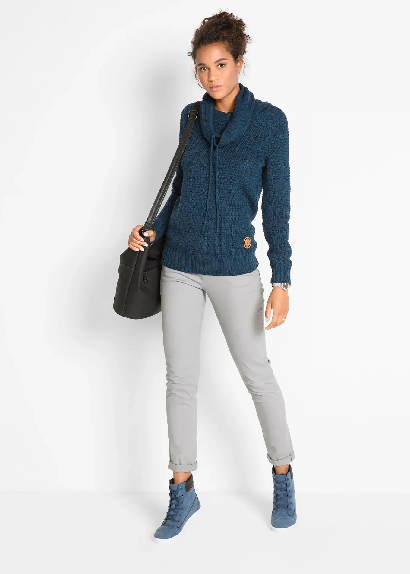 Pull à col roulé avec cordons