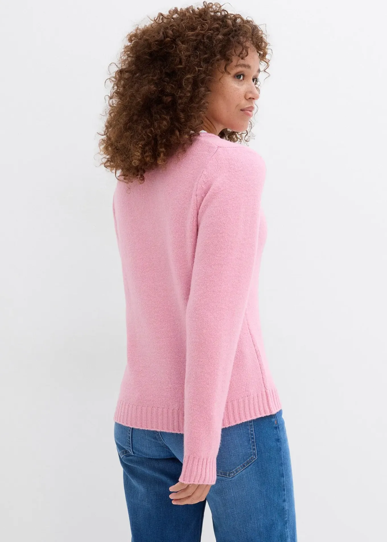 Pull à empiècement dentelle