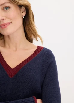 Pull à rayures contrastantes