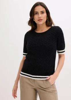 Pull ajouré en maille poilue