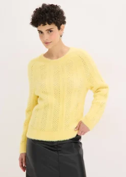 Pull ajouré en maille poilue