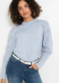 Pull aux manches ajourées