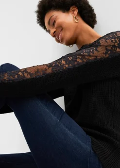 Pull avec dentelle