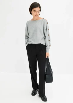 Pull avec détails boutons