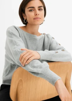 Pull avec détails boutons