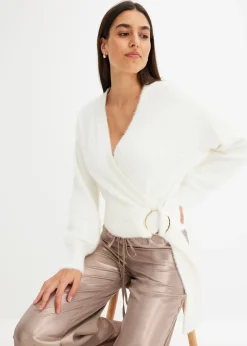 Pull cache-cœur avec accessoire