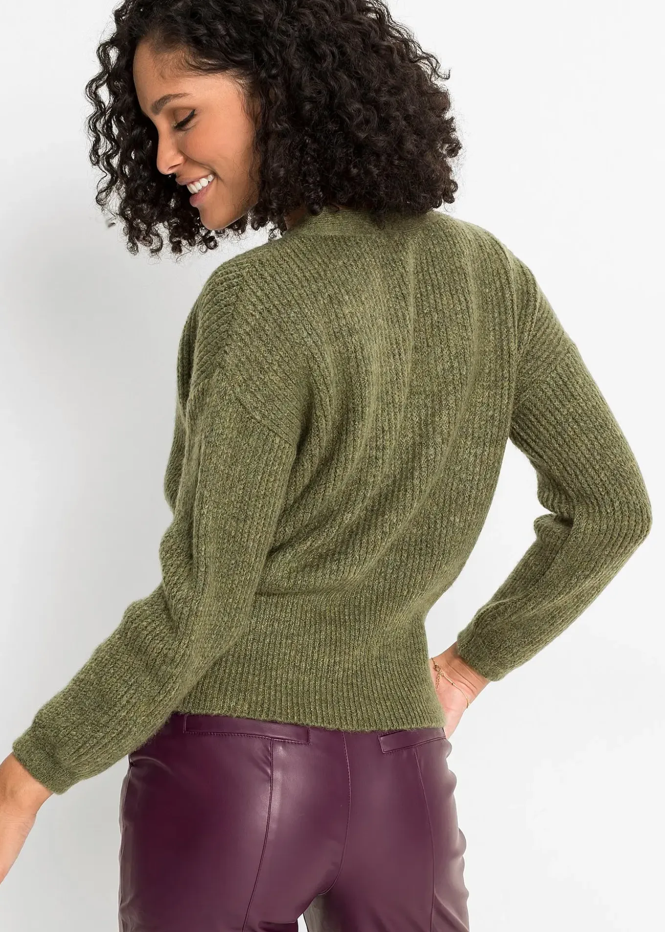 Pull cache-cœur oversize