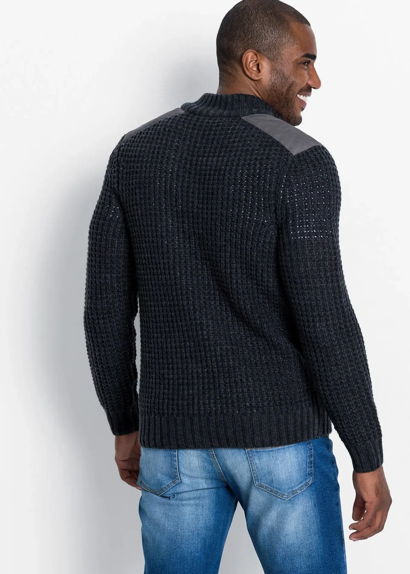 Pull camionneur en grosse maille avec empiècements en tissu