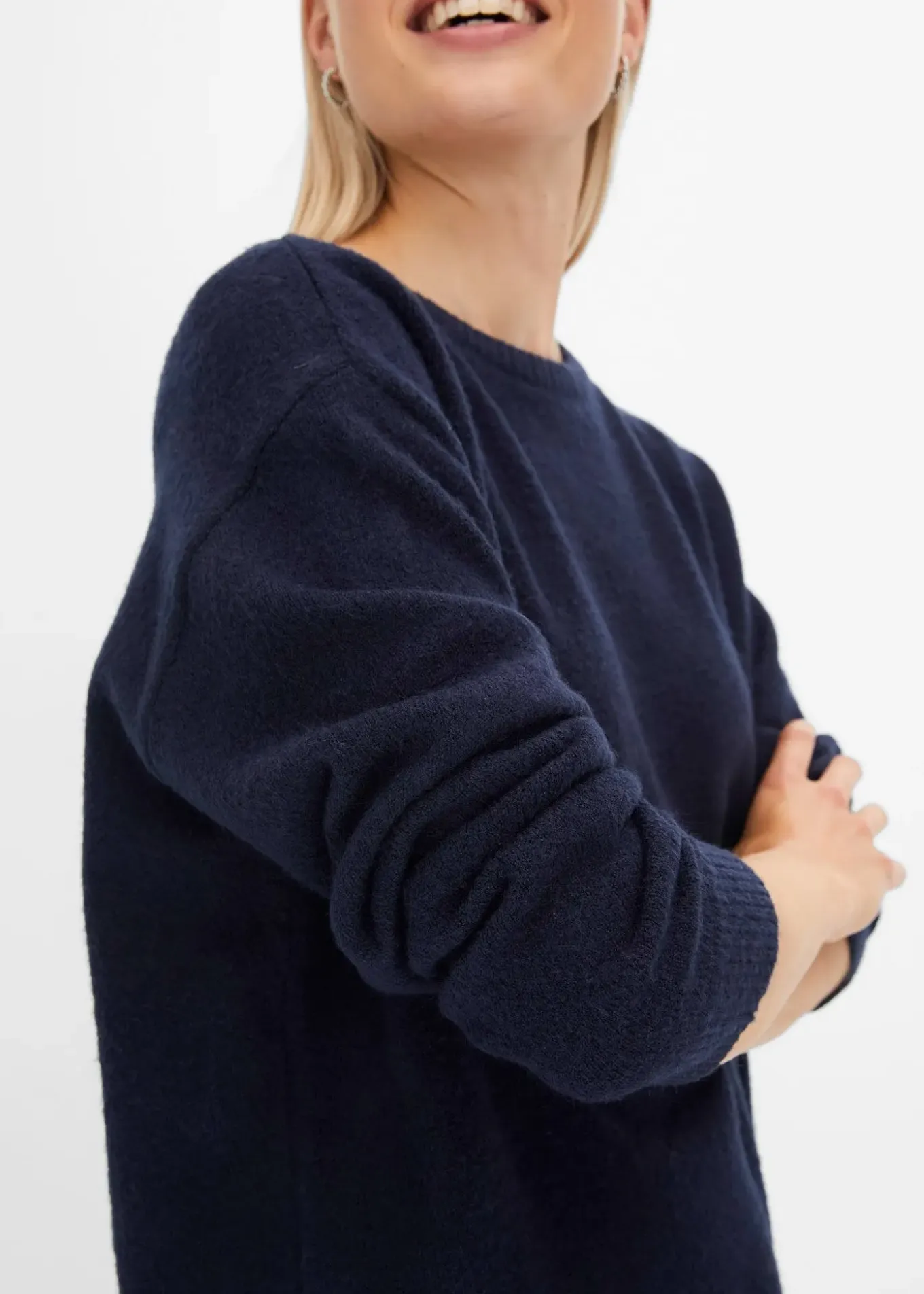 Pull col rond à épaules descendues