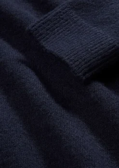 Pull col rond à épaules descendues