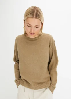 Pull col rond à épaules descendues