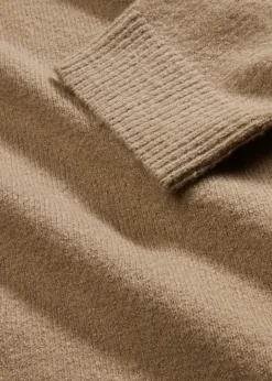 Pull col rond à épaules descendues