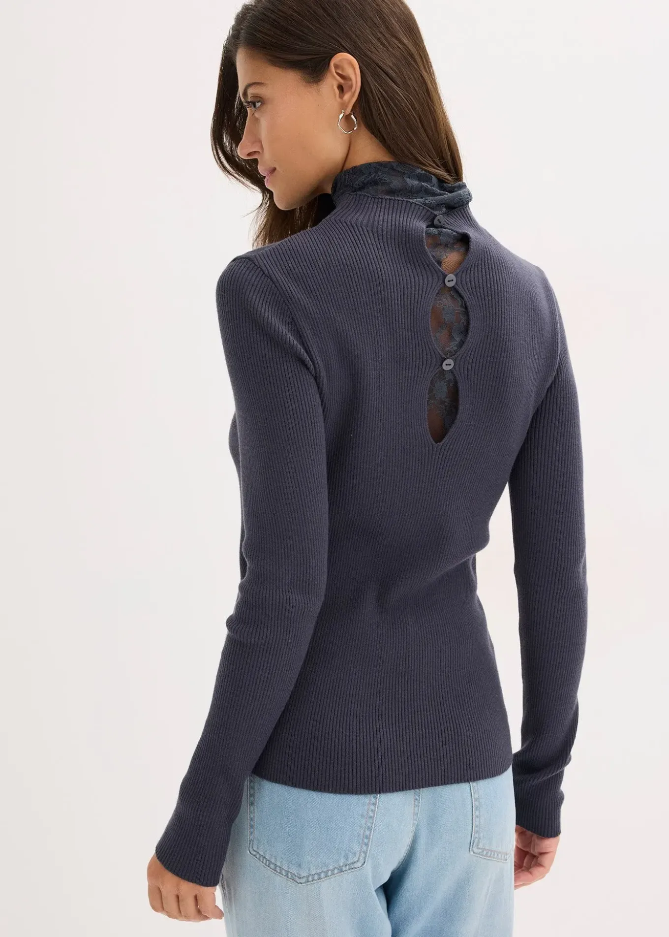 Pull côtelé en viscose mélangée fluide