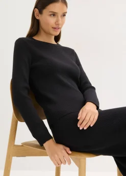 Pull doux en fine maille de viscose mélangée