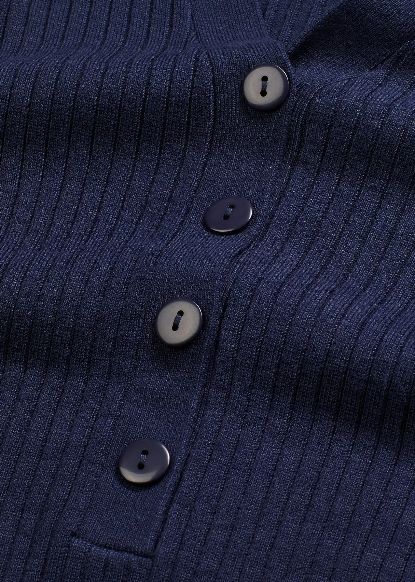 Pull doux en fine maille, viscose majoritaire