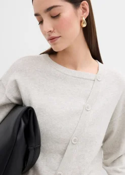Pull en fine maille à boutons asymétriques