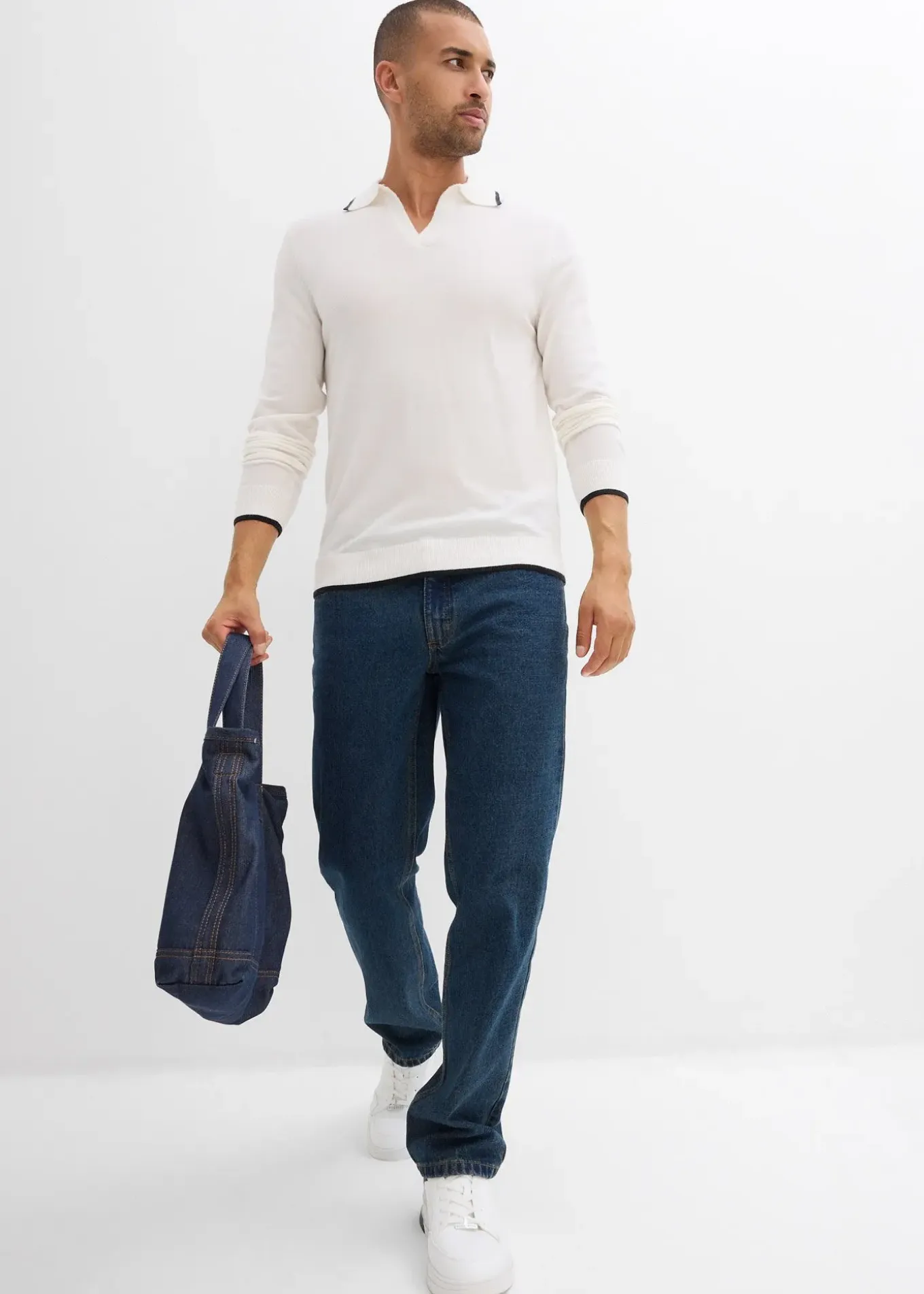 Pull en fine maille à détails contrastants